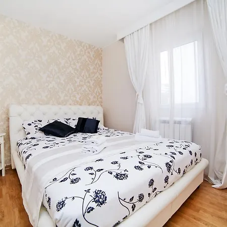 Apartment Lux